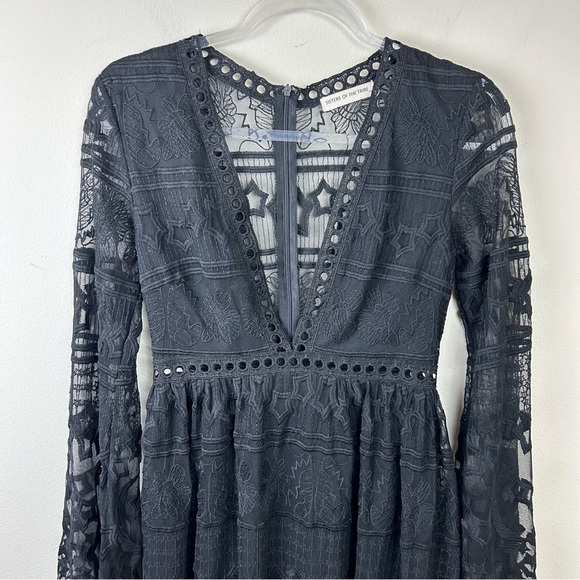 Sisters of the Tribe black lace flowy mini dress size: M - Picture 3 of 14